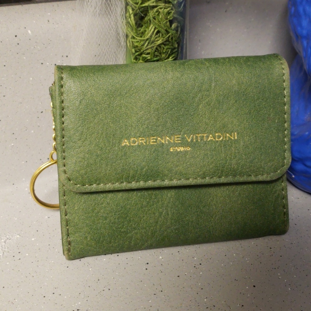 Clearance final sale price 💖NWOT WALLET